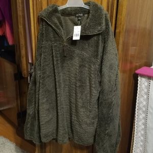 Green/brown soft pull over